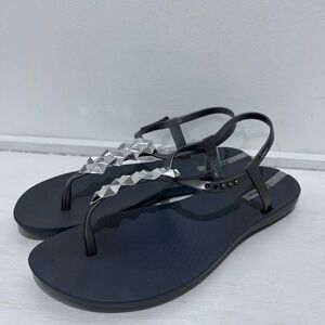 Ipanema Women's Silver Gray Cleo Sandal Size 7‎
